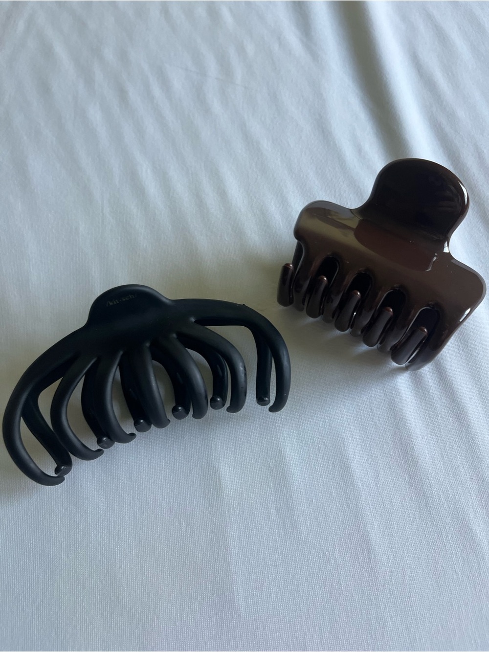 Kitch Hair Claw Clips - Black & Brown